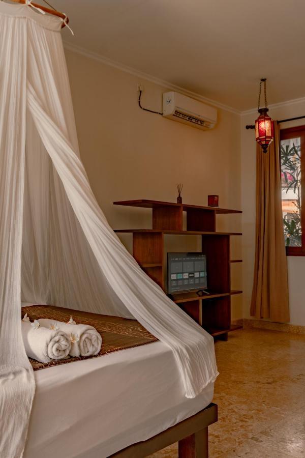 Ecosfera Hotel, Yoga & Spa Canggu Buitenkant foto