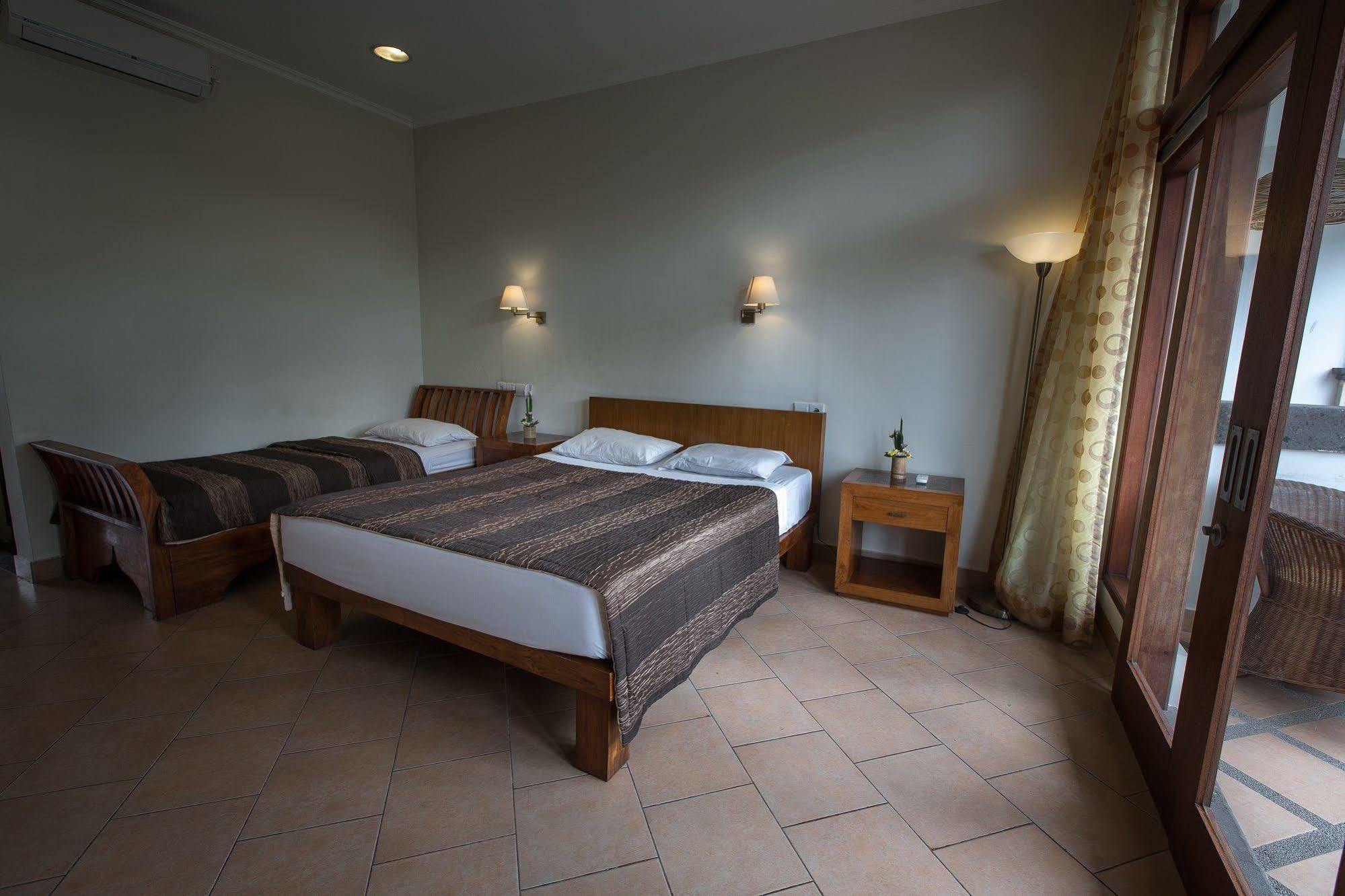 Ecosfera Hotel, Yoga & Spa Canggu Buitenkant foto